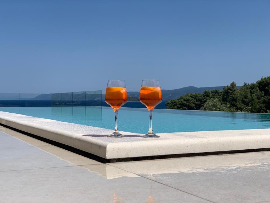 Holiday Hvar Vrbanj Exterior foto